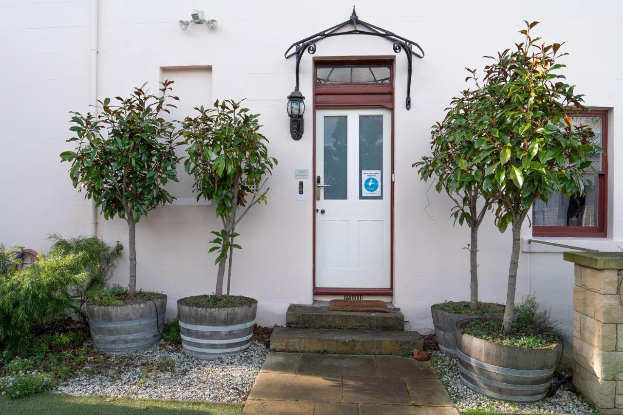 Old Bishop's Quarters 4*