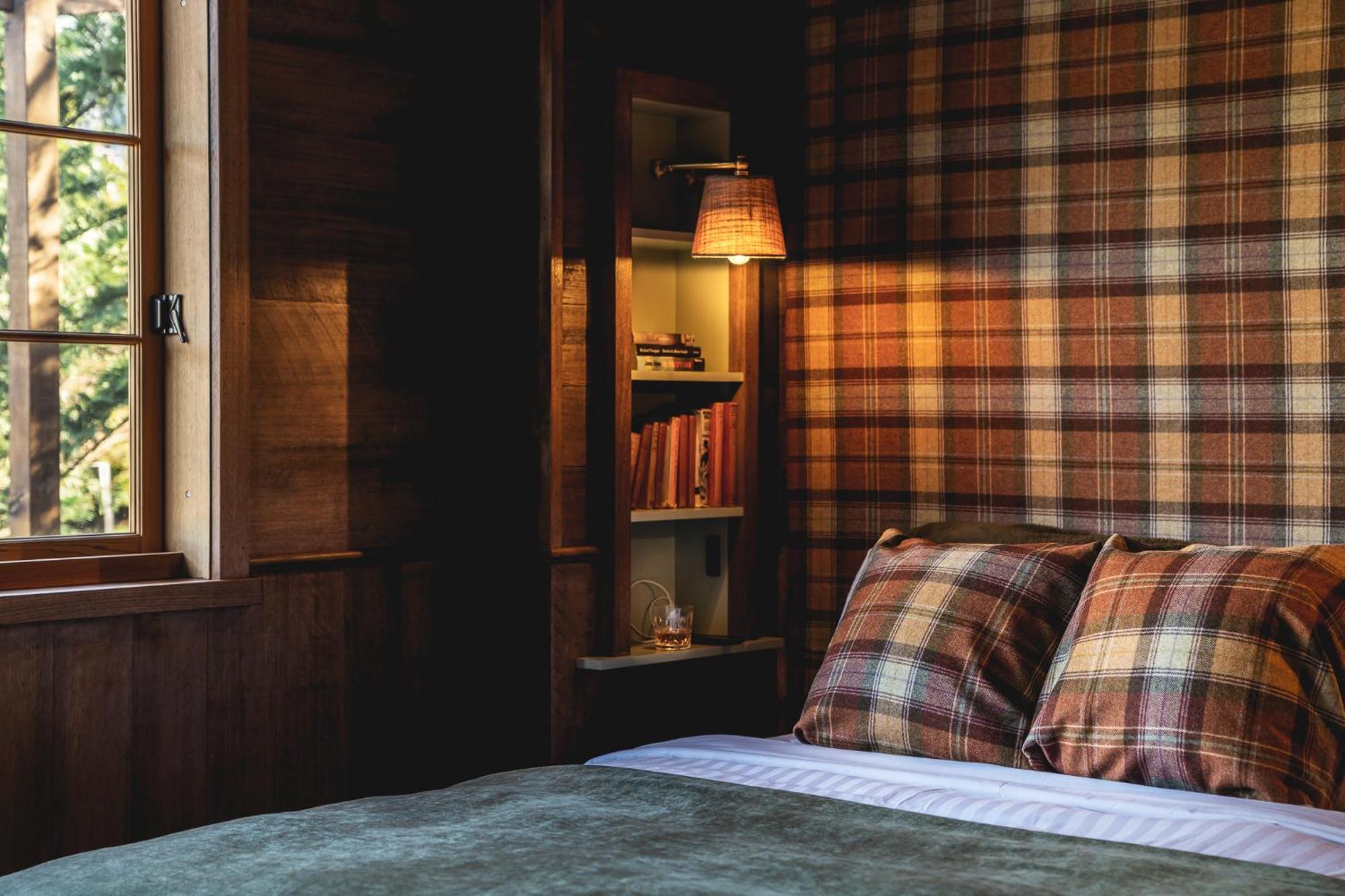 Old Bishop's Quarters 4*
